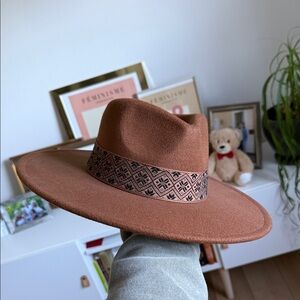 Brown Wide Brim Hat with Patterned Band